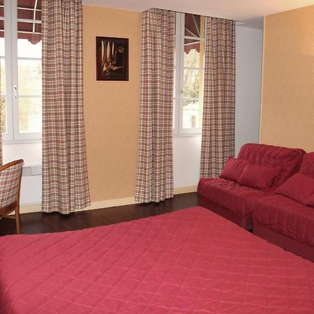 Logis Des Trois Maures Hotel Couches Екстериор снимка