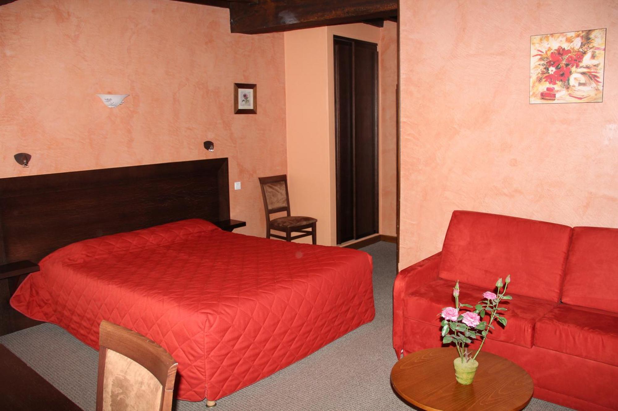 Logis Des Trois Maures Hotel Couches Екстериор снимка