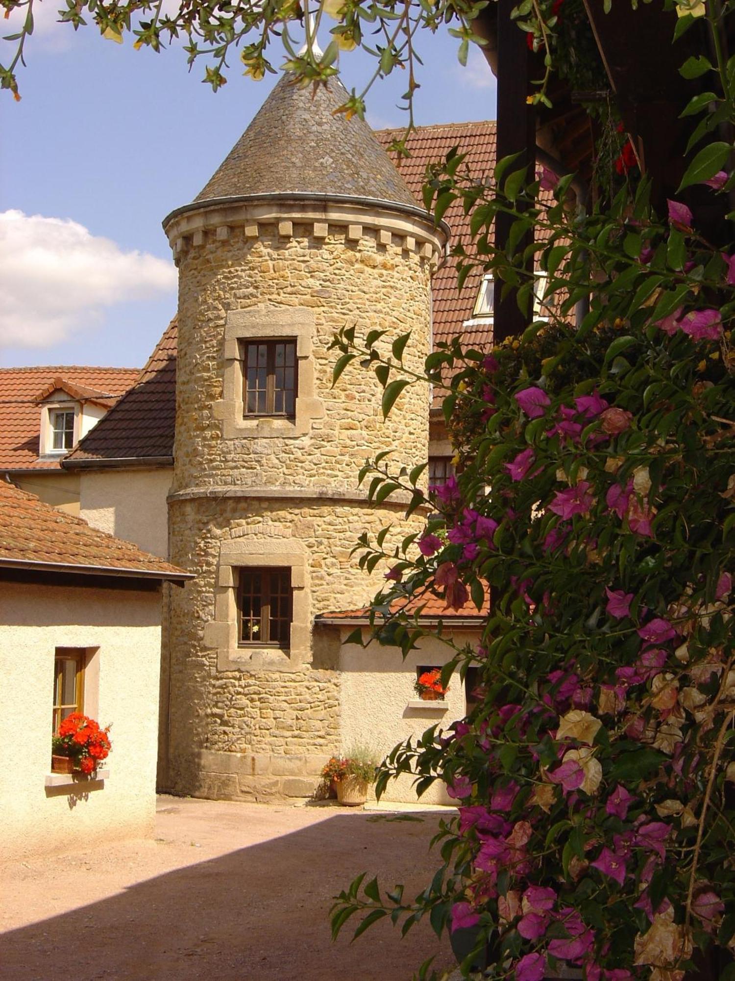 Logis Des Trois Maures Hotel Couches Екстериор снимка